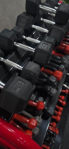 عکس باشگاه بدنسازی افق 