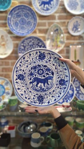 عکس نمایشگاه و فروشگاه دائمی صنایع دستی عالی قاپو