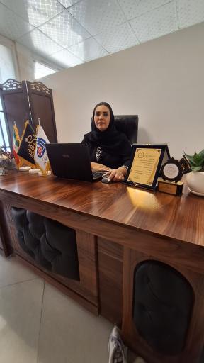 آموزشگاه و سالن مراقبت و زیبایی ملکه شهر