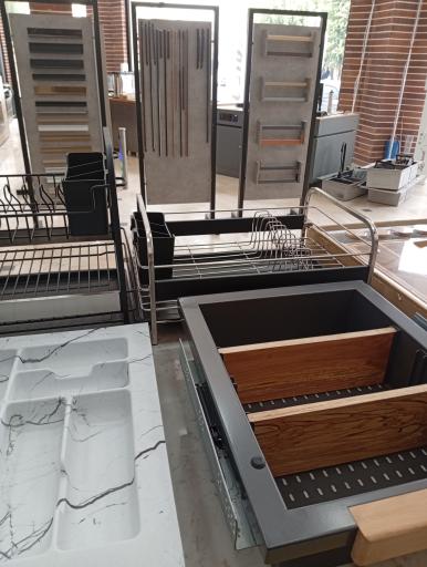 عکس فروشگاه ینی مارکت 