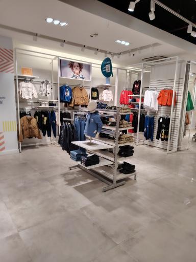 عکس ال سی وایکیکی