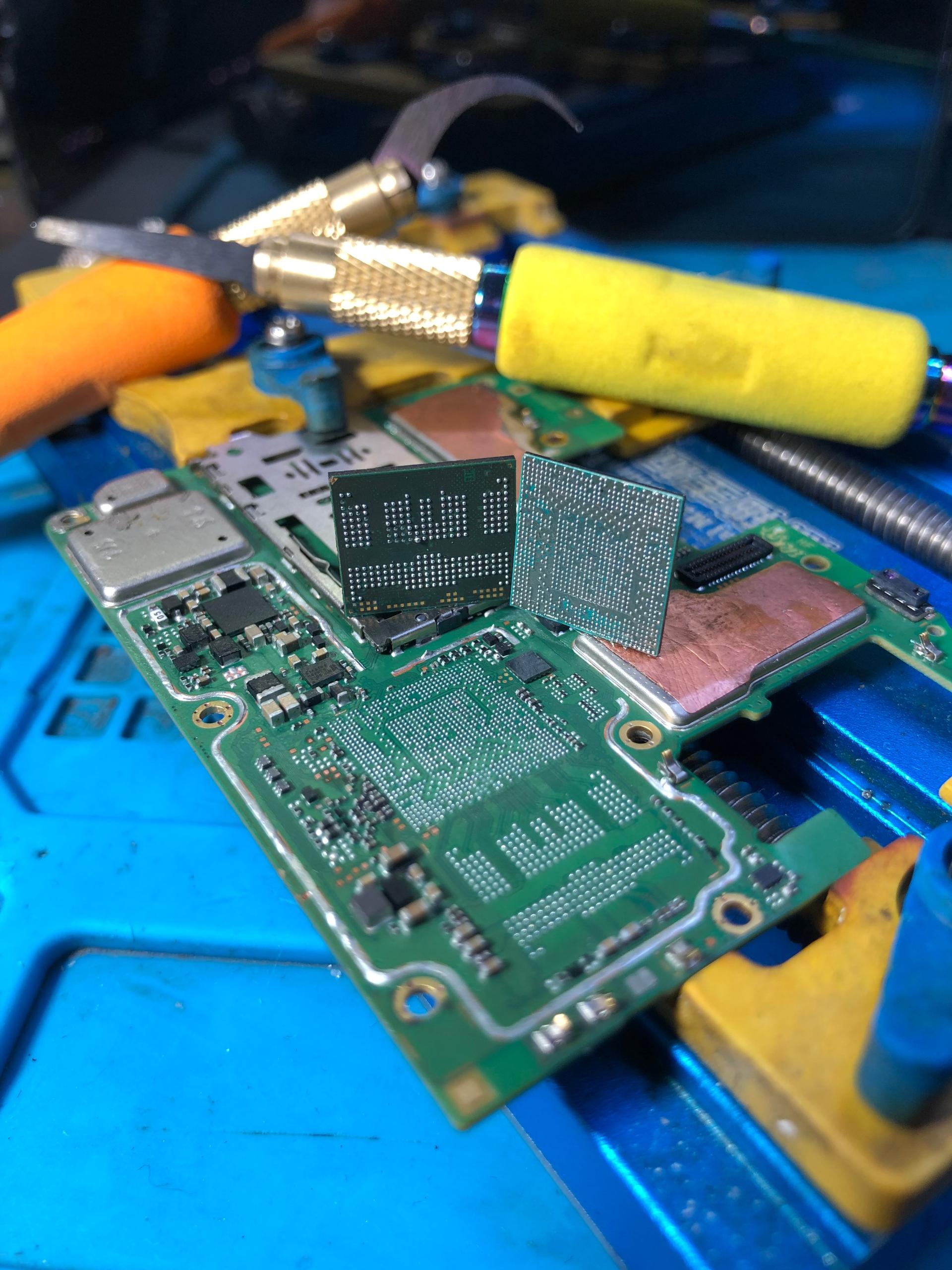 عکس موبایل متل استور