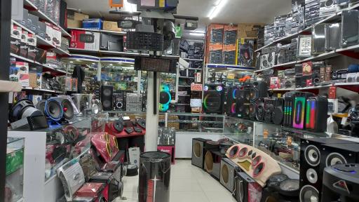 عکس فروشگاه سیستم صوتی تصویری پرهیزکار