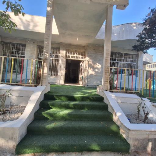 دبستان غیرانتفاعی دخترانه مهرافرین