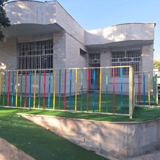 دبستان غیرانتفاعی دخترانه مهرافرین