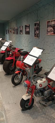 عکس موزه اتومبیل های سلطنتی