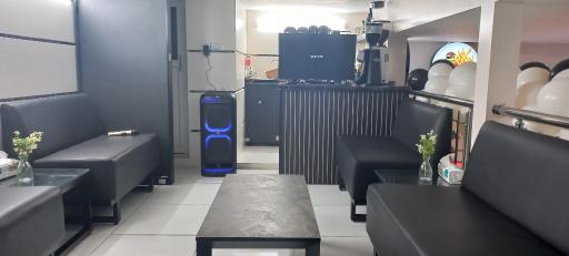 عکس کافه فست فود تات