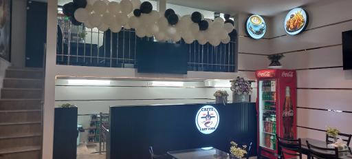 عکس کافه فست فود تات