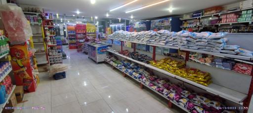 عکس سوپرمارکت دایی جون