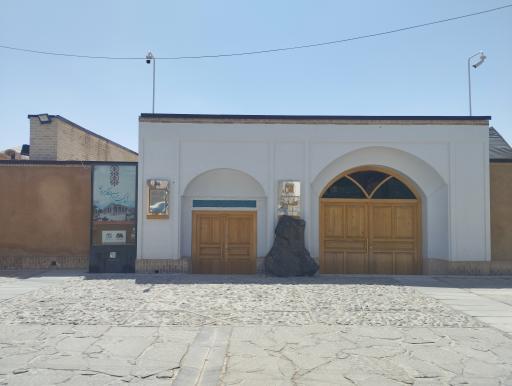 عکس عمارت صدرزاده