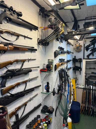 عکس لوازم شکاری و تفنگ بادی کمان گیر 