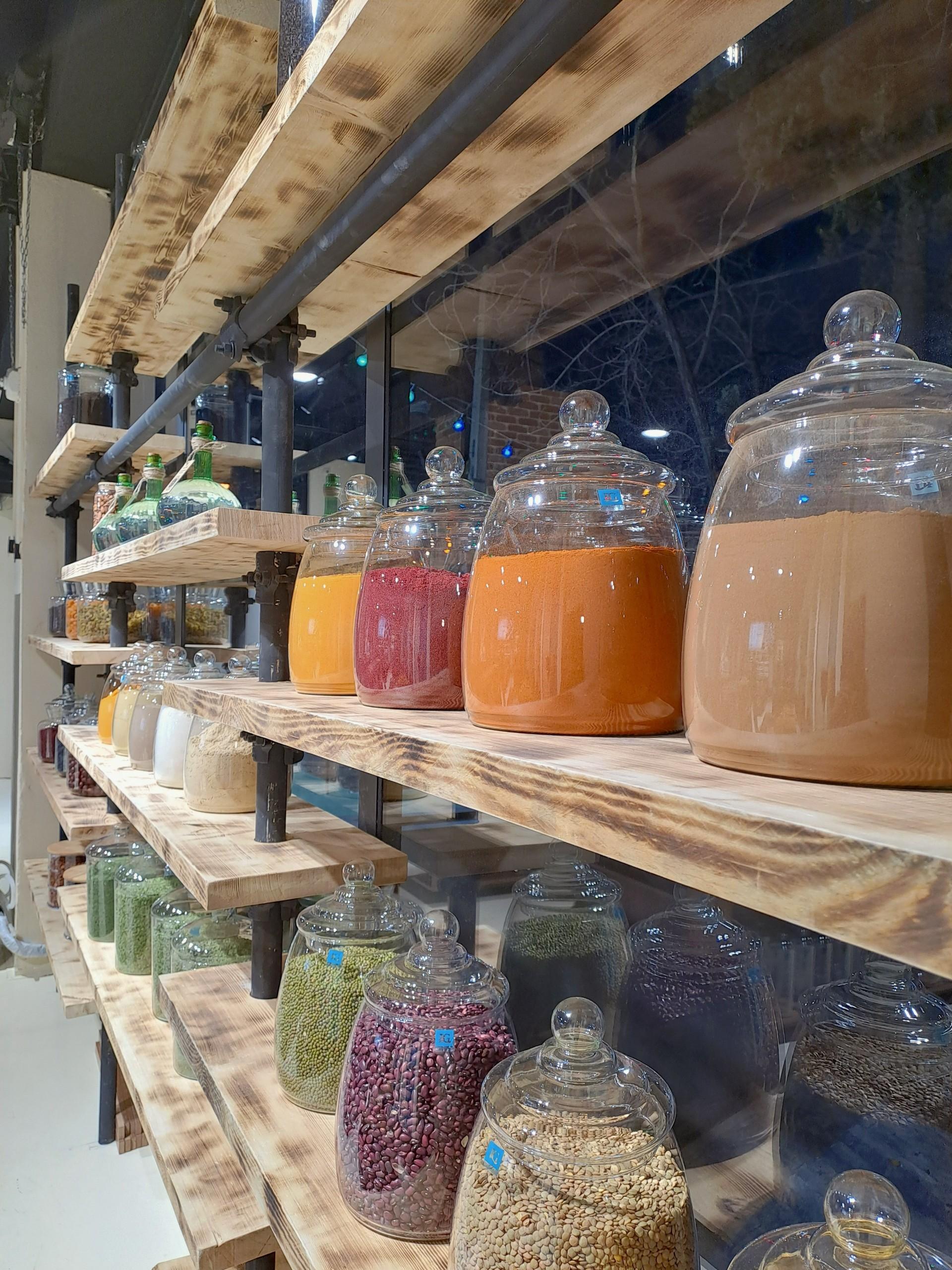 عکس آجیل و خشکبار بابات