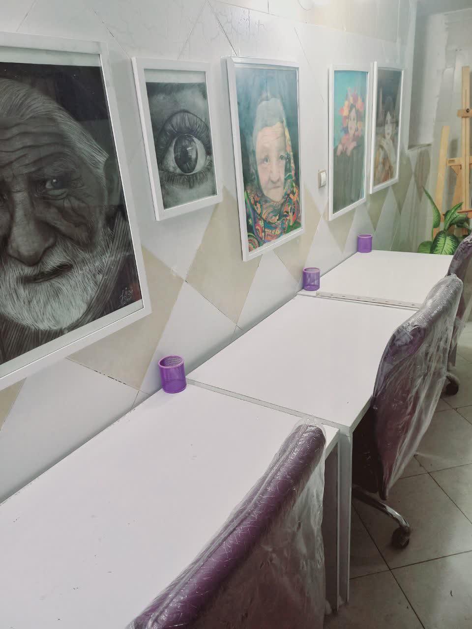 عکس آموزشگاه نقاشی پروا