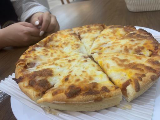 عکس پیتزا ببر گرسنه