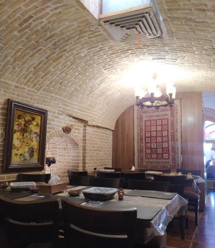 عکس رستوران شازده