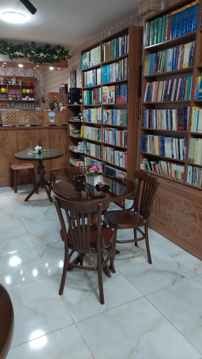 عکس کافه کتاب دنج