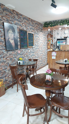 عکس کافه کتاب دنج