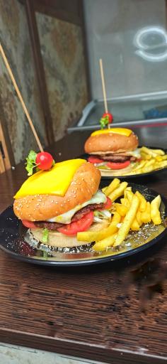 عکس کافه فست فود برکه