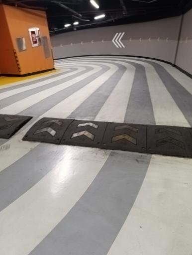 عکس پارکینگ طبقاتی