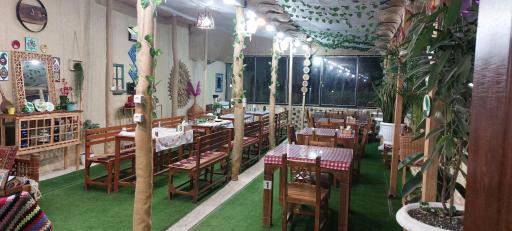 عکس رستوران سنتی ننه نعنا