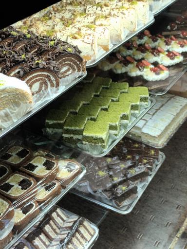 عکس شیرینی حاج بادوم