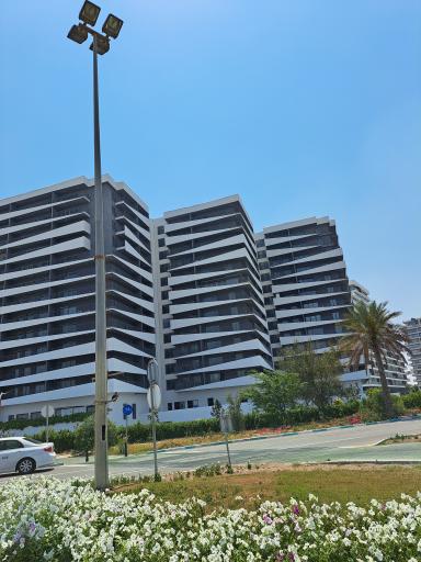 عکس برج مسکونی فروردین