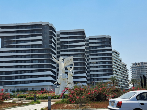 عکس برج مسکونی فروردین