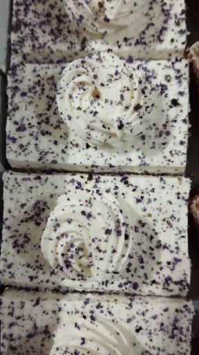 عکس شیرینی سرای یاس