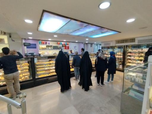 عکس شیرینی سرای یاس