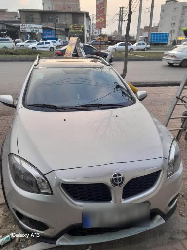 عکس شیشه اتومبیل افسانه