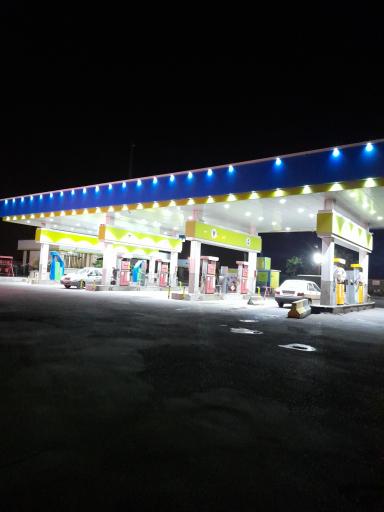 عکس جایگاه شهید لطفی (بنزین ،گاز ،گازوئیل)