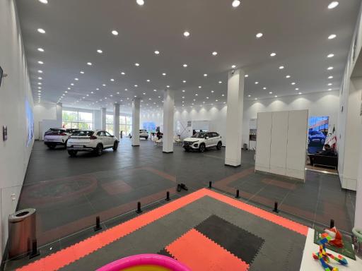 عکس نمایندگی مدیران خودرو ندائی کد 511