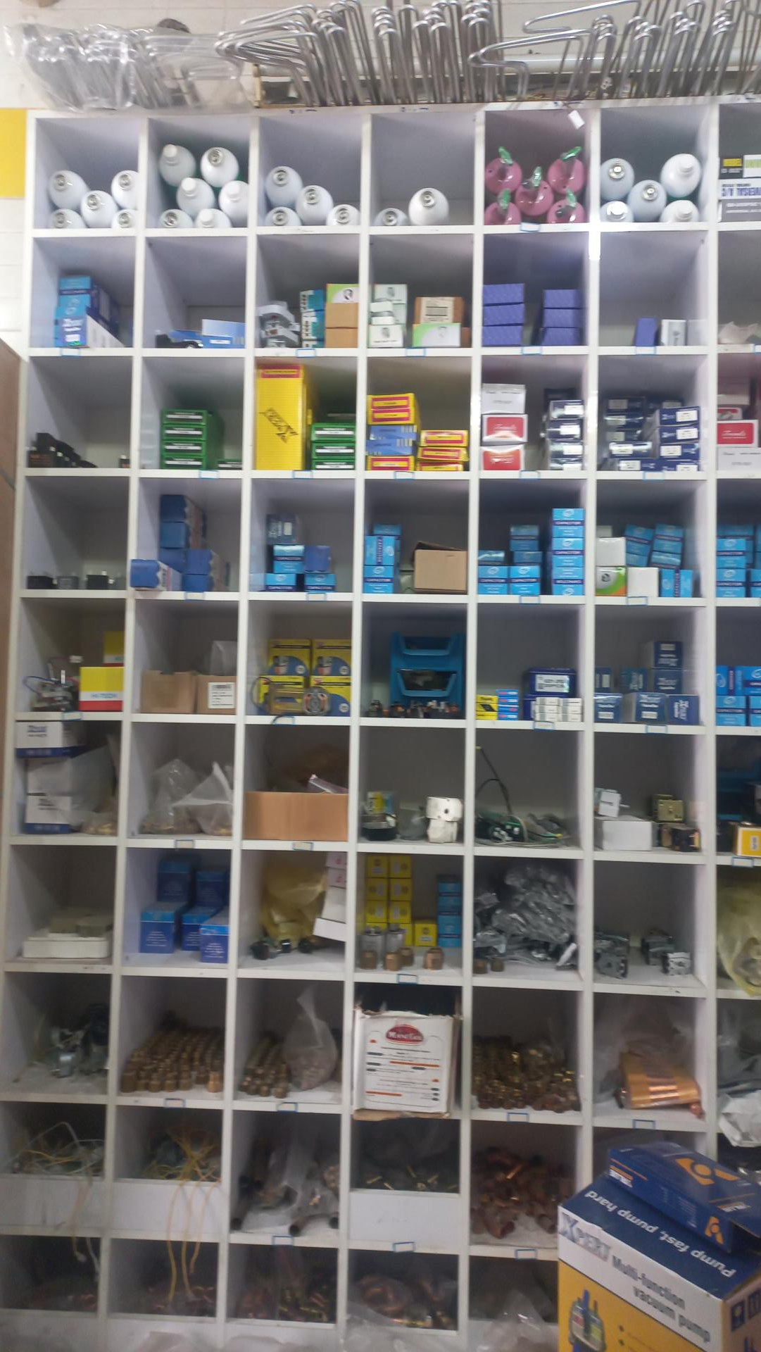 عکس فروشگاه لوازم کولر زمانی