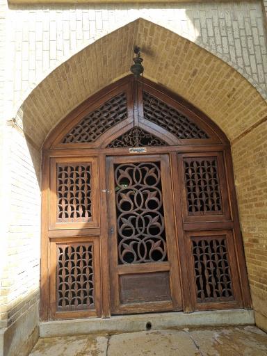 عکس آرامگاه ناصرالدین سالار