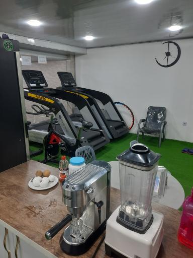 عکس باشگاه بدنسازی شهید پرتویی