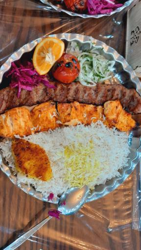 عکس رستوران مجلل رازی