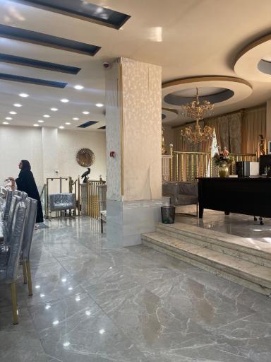 عکس رستوران مجلل رازی
