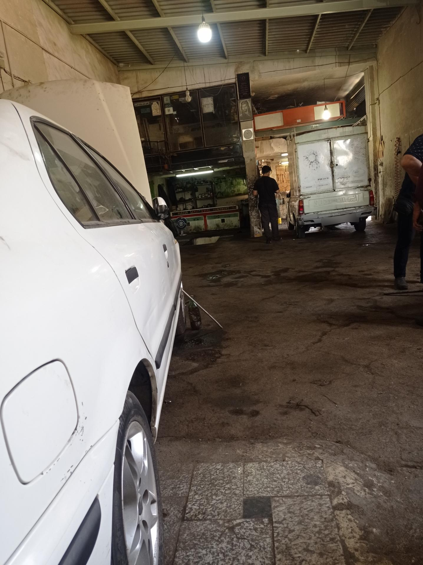 عکس تعمیرگاه و جلوبندی 