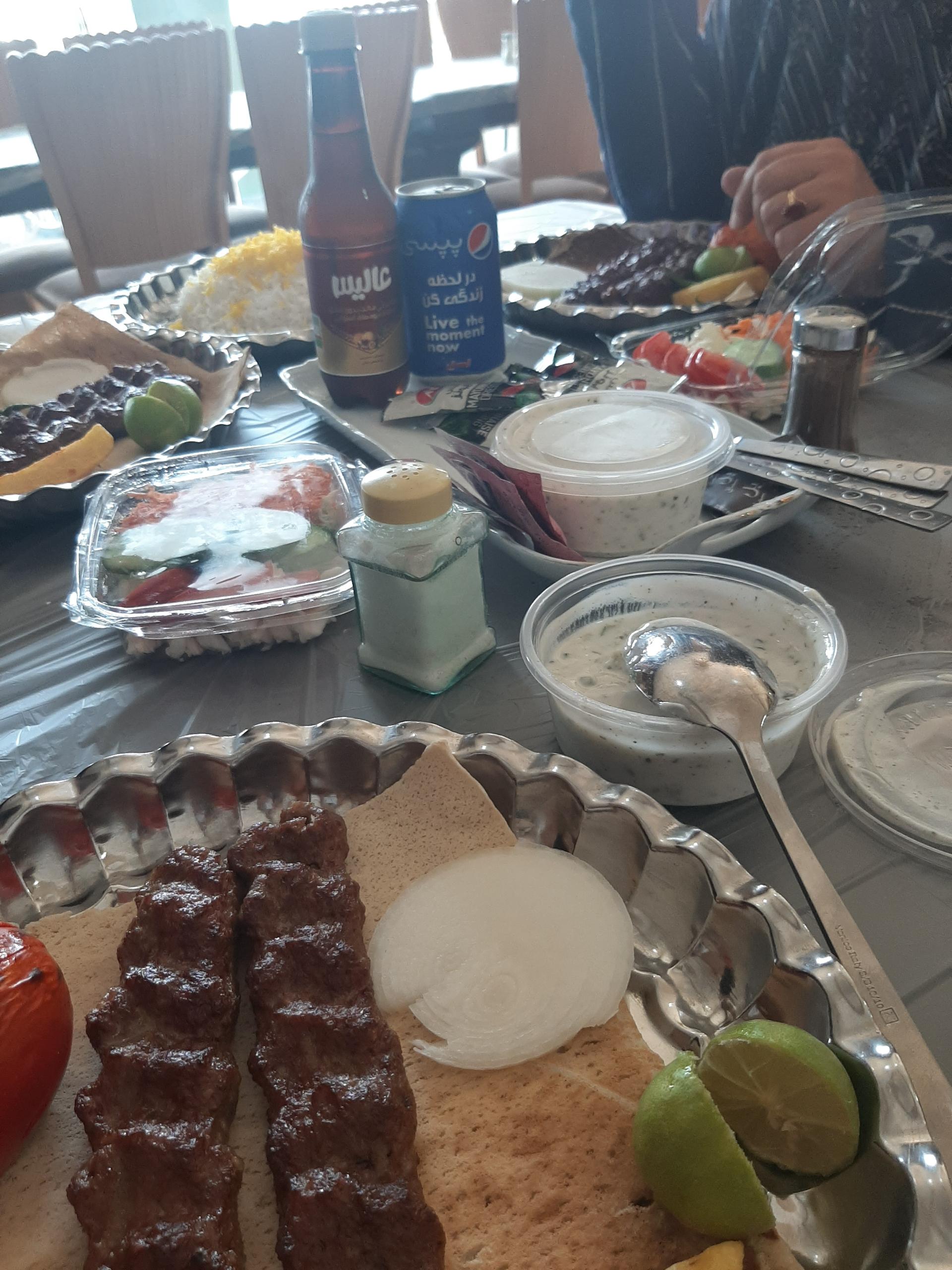 عکس مجتمع خدمات غذایی اقامتی ترنج