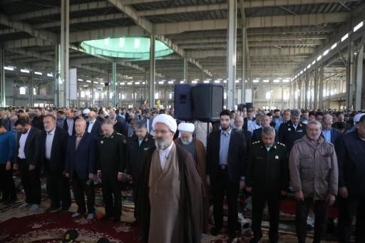 عکس مصلای نماز جمعه