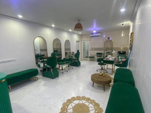 عکس سالن زیبایی ملورین 