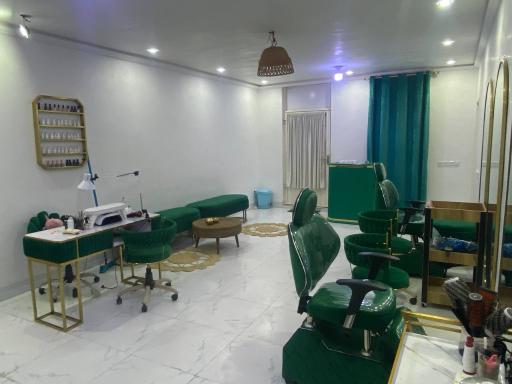 عکس سالن زیبایی ملورین 