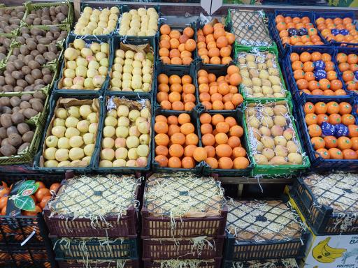 عکس میوه و سبزی فروشی حاتمی 