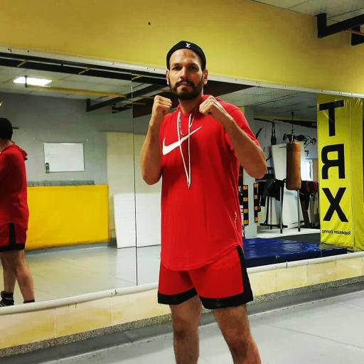 عکس سالن ورزشی لاله