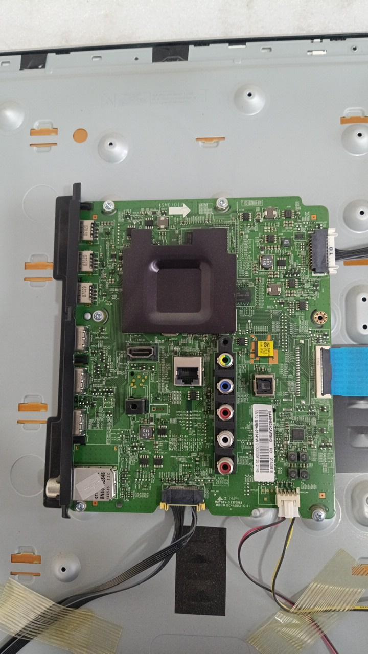 عکس تعمیرات تلویزیون و تلفن پدرام