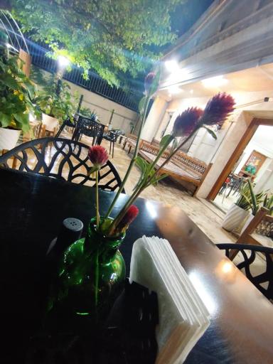 عکس کافه رستوران اصیلا