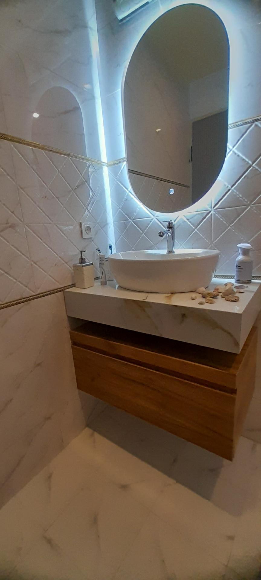 عکس کارگاه دکوراسیون داخلی و کابینت آشپزخانه ماهور