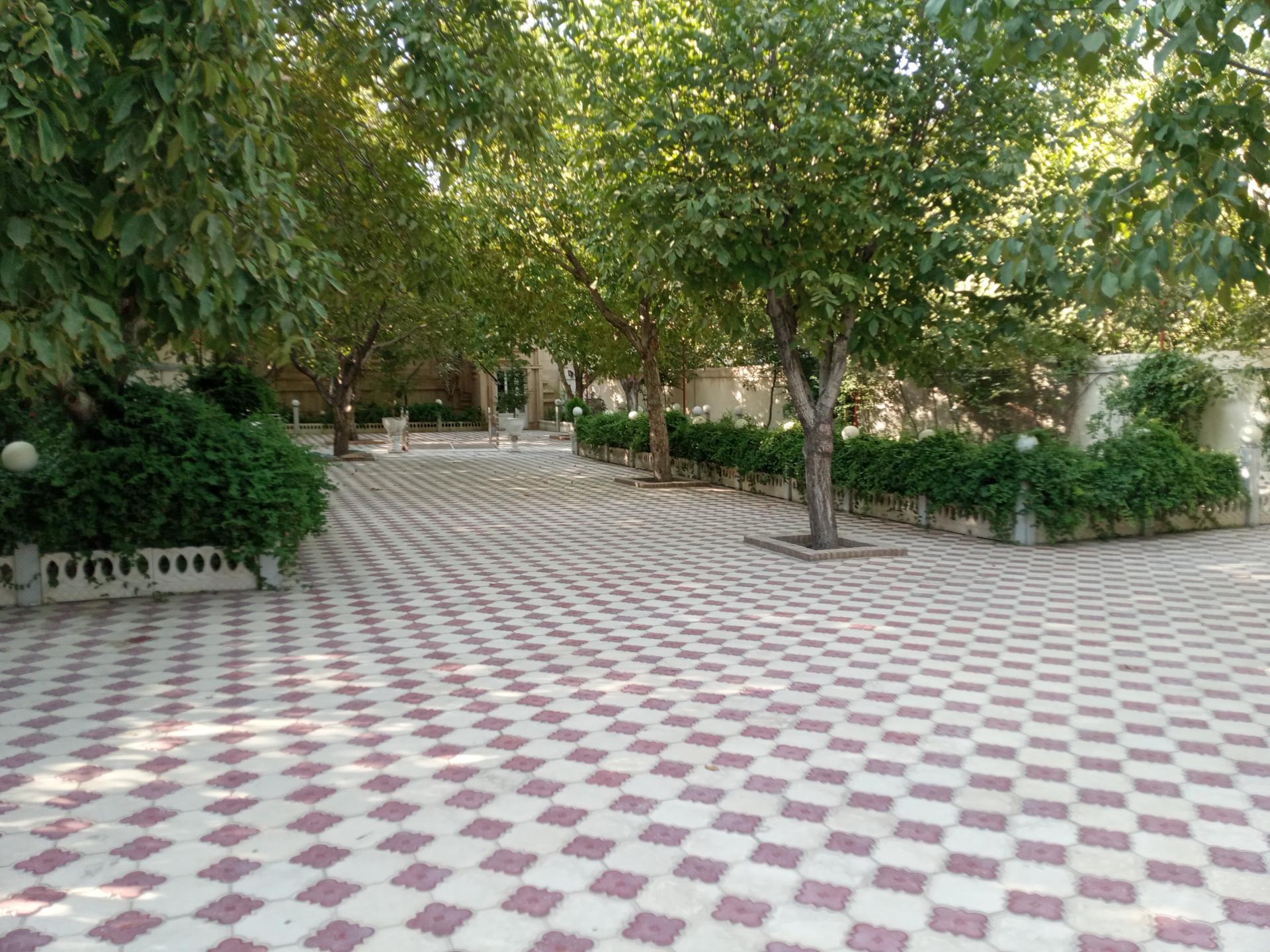 عکس تالار باغ کیهان 