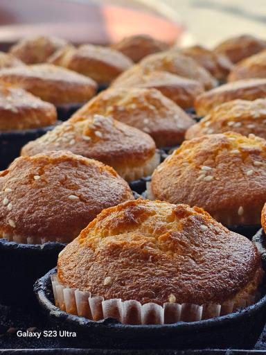 عکس کلوچه پزی عموجواد