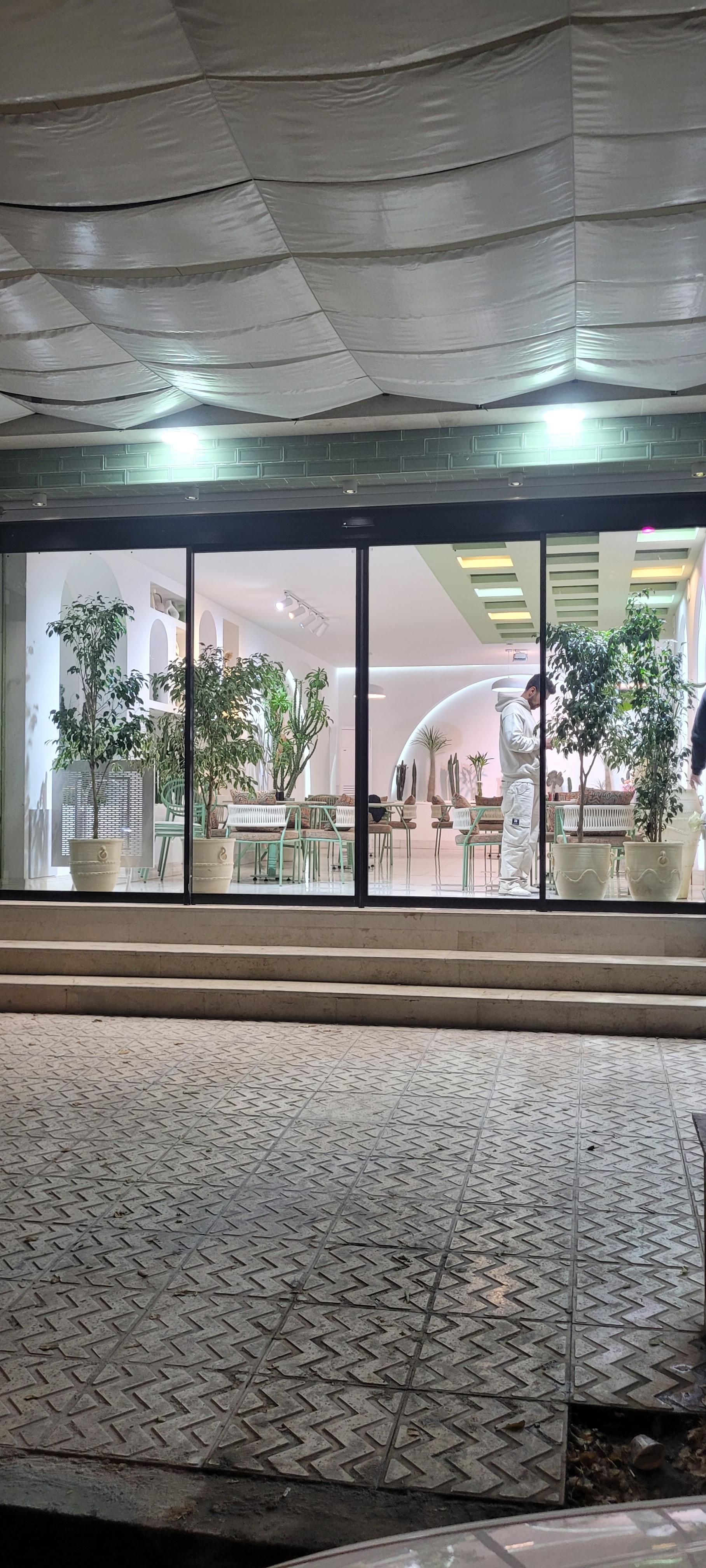 عکس کافه ادور